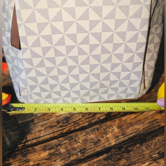 Geometric Patterned Backpack - Picture 4 of 11